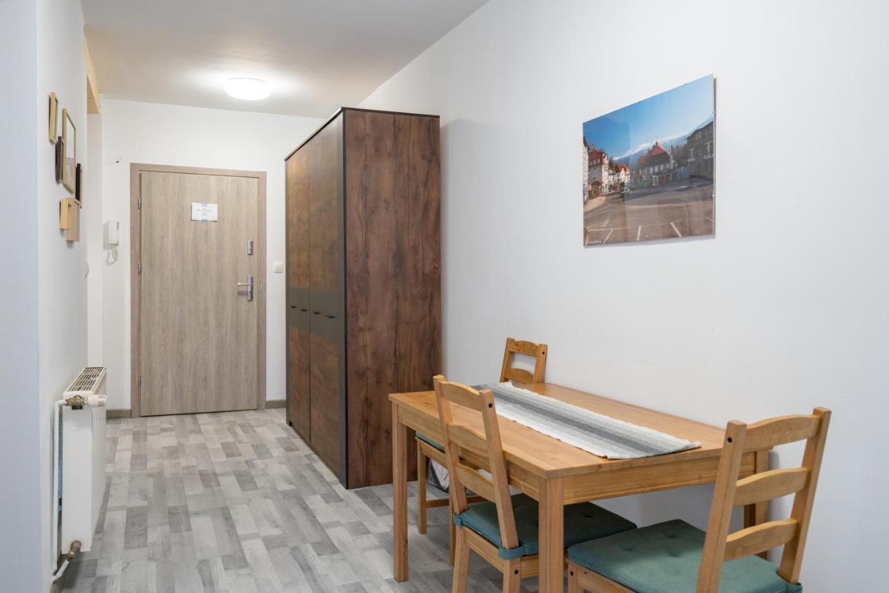 Apartament Regina ชกลาร์สกา ปอเรมบา ภายนอก รูปภาพ